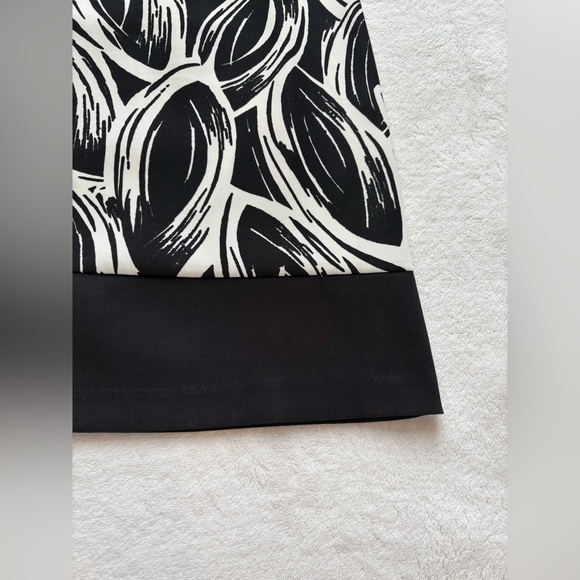 AGB - Black and White Patterned Dress - Size 8 - Picture 5 of 15